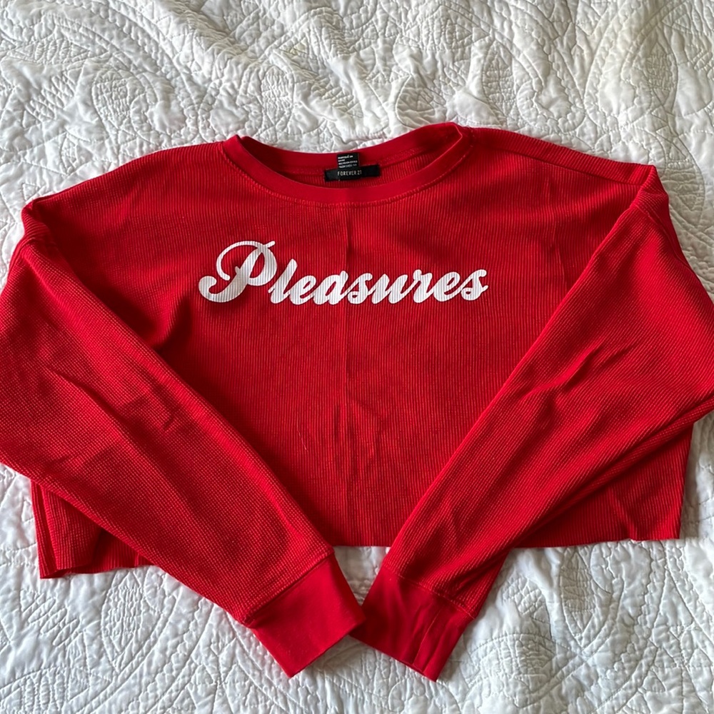 Red light weight crew neck